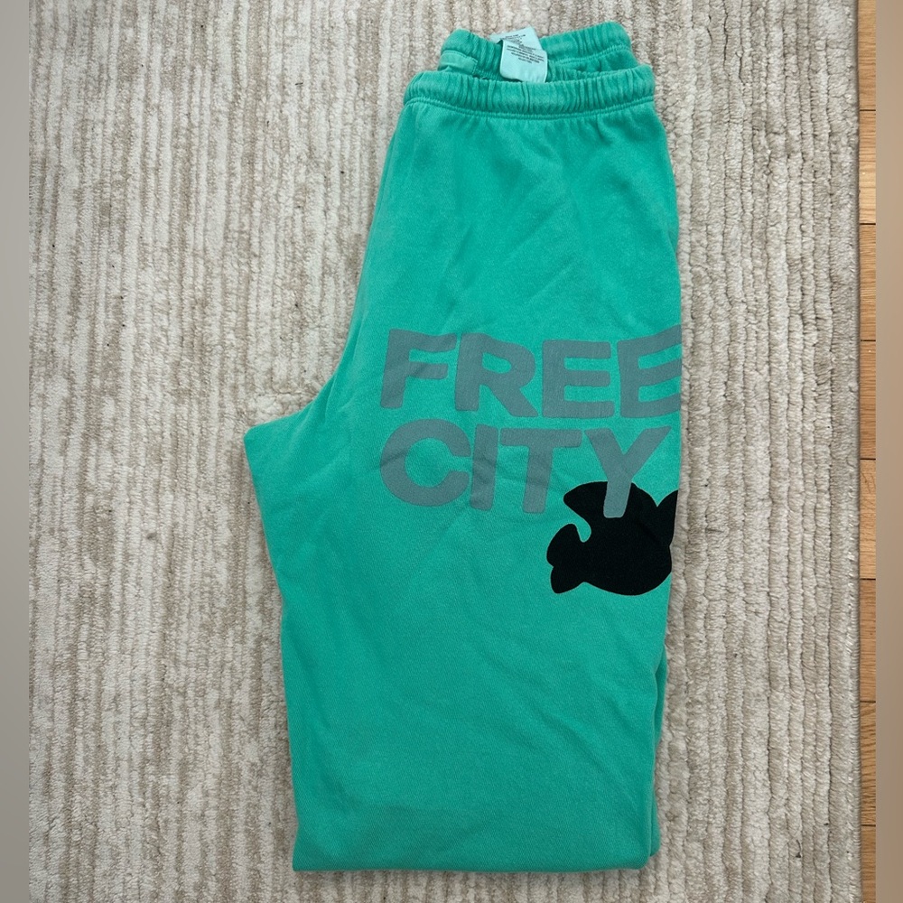 Green Free City Sweatpants